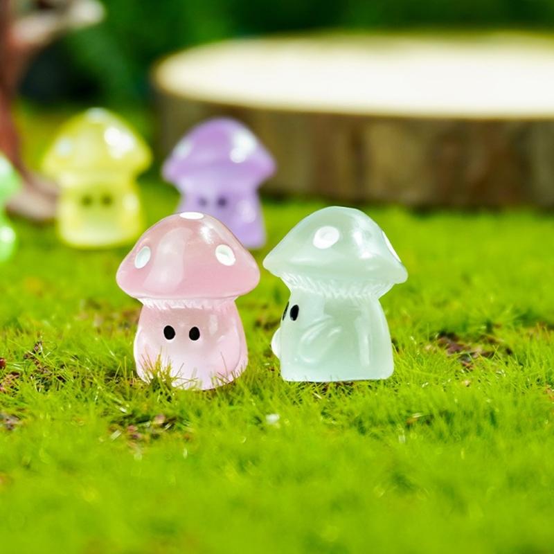 100Pcs Luminouses Resins Miniature Mushroom Glowing In Dark Miniature Mushroom DIY for Garden Decorations