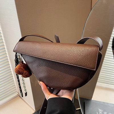High-End Mode Damen Tasche Trendige Satteltasche Lässige Umhängetasche Leichte Luxus Messenger Dreieckstasche