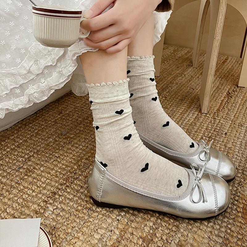 Ladies Spring and Summer Thin Love Wooden Ear Side Lovely Boneless In The Tube Pile Pile Cotton Socks