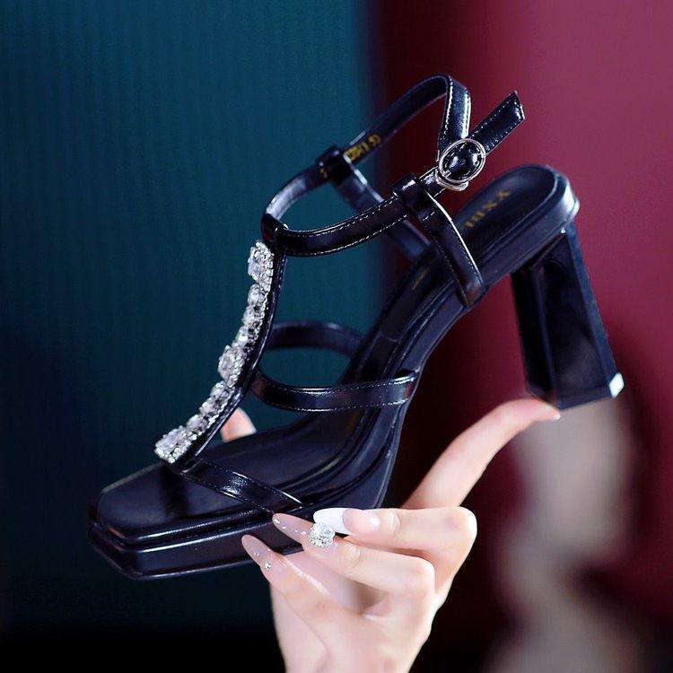 Square head French sandals women's 2025 summer new design sense niche rhinestone thick heel outer wear Roman sandals women