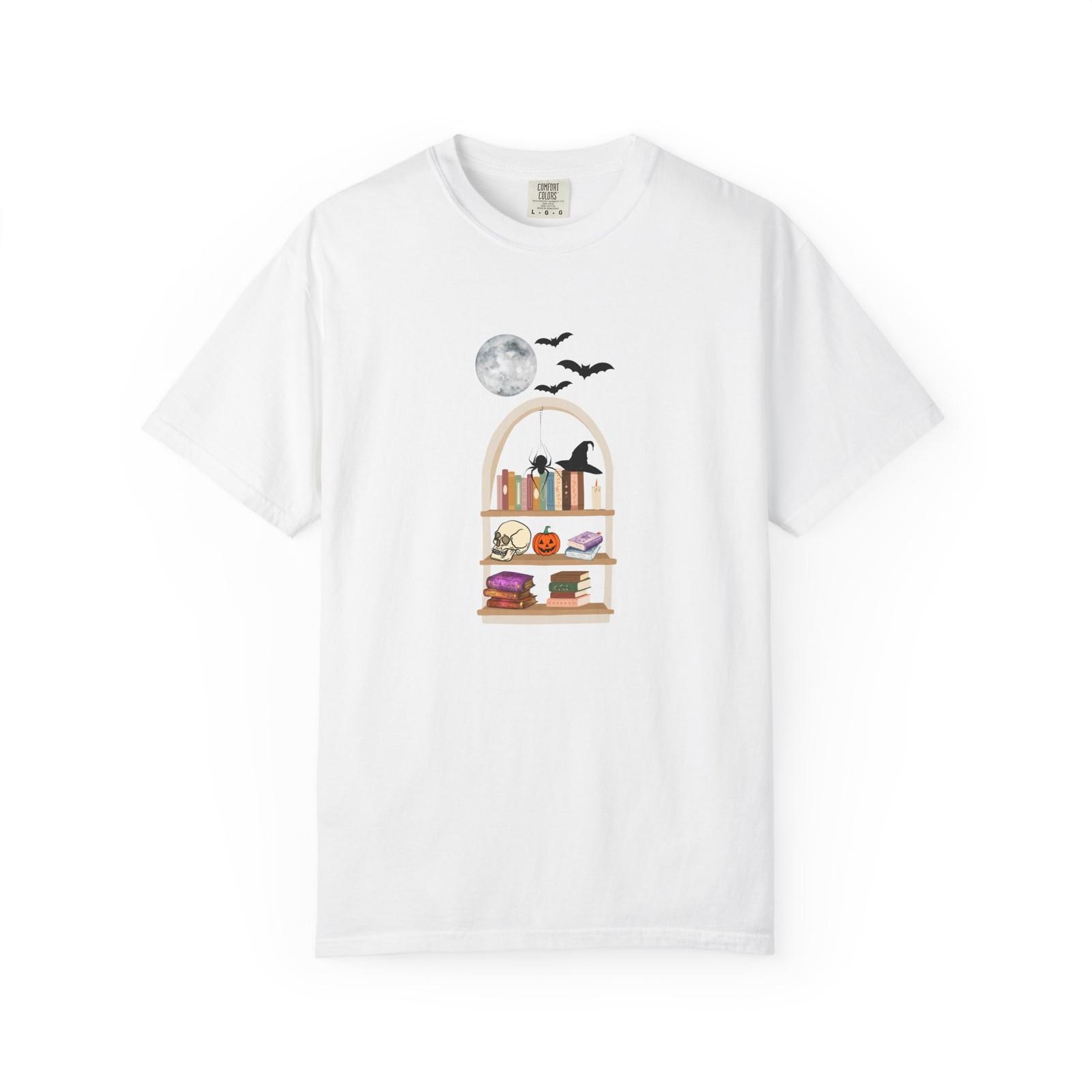 Moon Bookshelf Halloween shirt, Booklover Gift, Spooky Season Shirt, Skull Tee S разноцветный