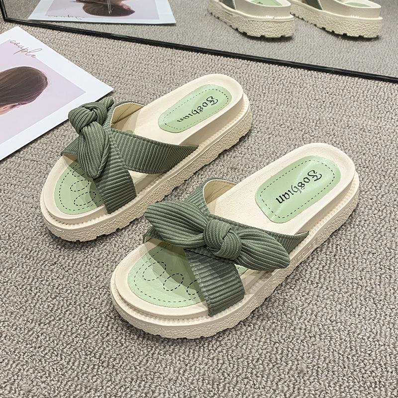 

French flat-bottomed slippers women s outer wear students summer 2025 new fashion go out thick-bottomed seaside beach one-word drag 40 зелёный