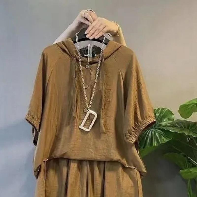 Plus-Size Women's Summer Casual Hooded Two-Piece Suit: Loose Short-Sleeved Top & Slim Shorts