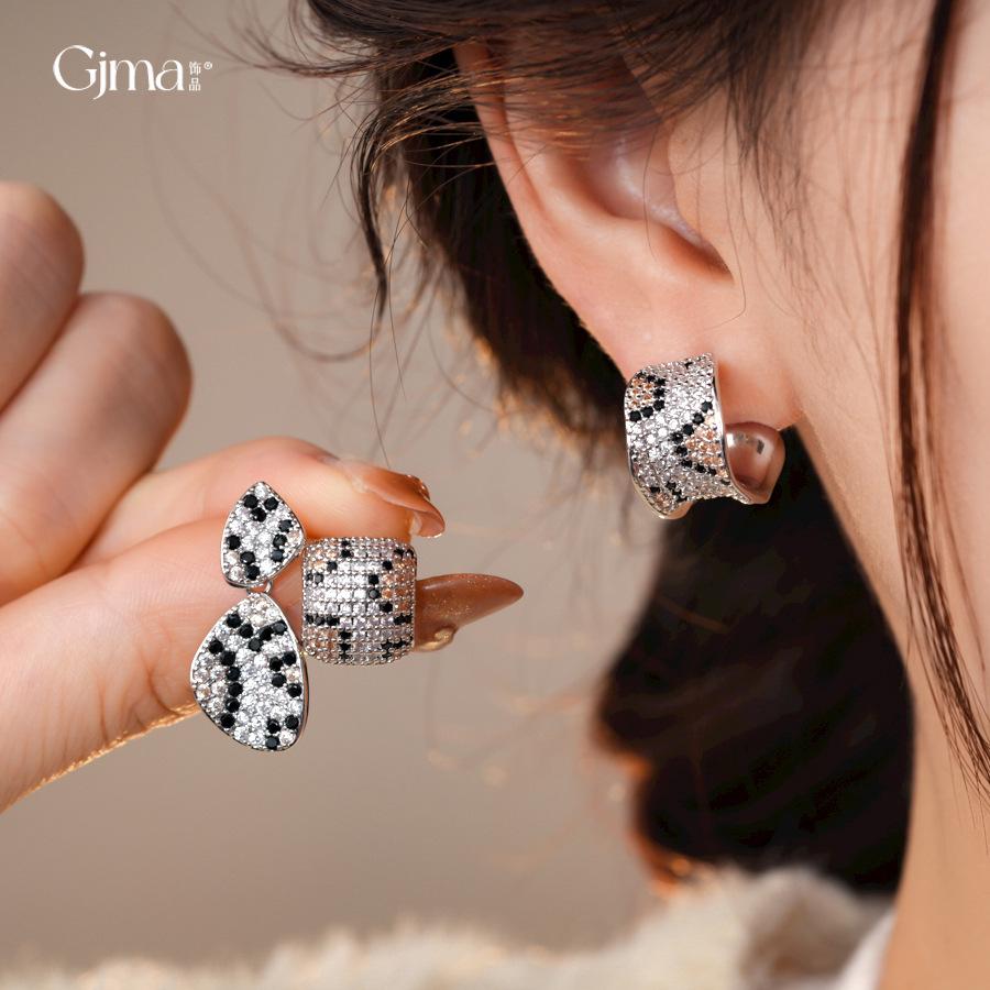 Vintage medieval zircon irregular geometric texture earrings stud earrings personalized earrings women