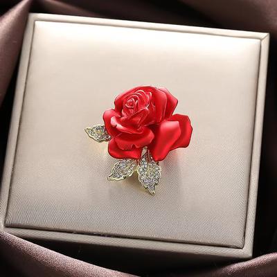 Lüks Gül Çiçek Şekli Broş Parlayan Rhinestones Pin Zarif Takım Elbise Ceket Palto Rozeti Elbise Aksesuarları