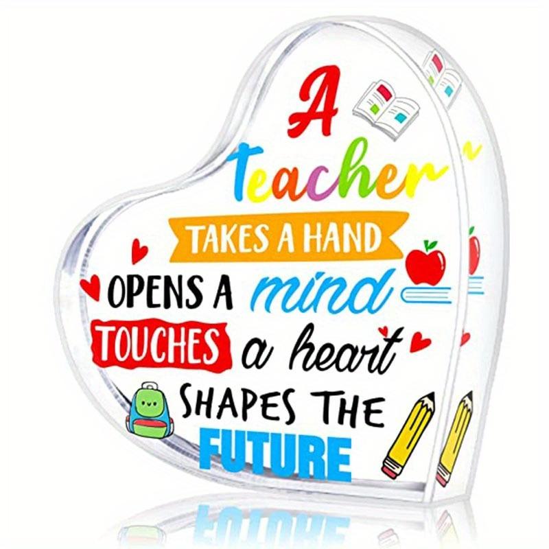 

Versatile Heart Centerpiece - Multi-Functional Acrylic Decor for Gatherings & Classrooms чистый