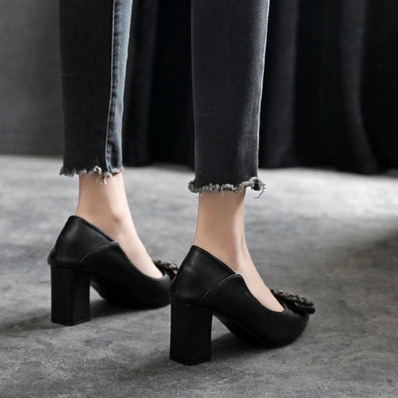 Fivela quadrada pontiaguda salto alto salto grosso sapatos de trabalho leves sapatos femininos elegantes e versáteis