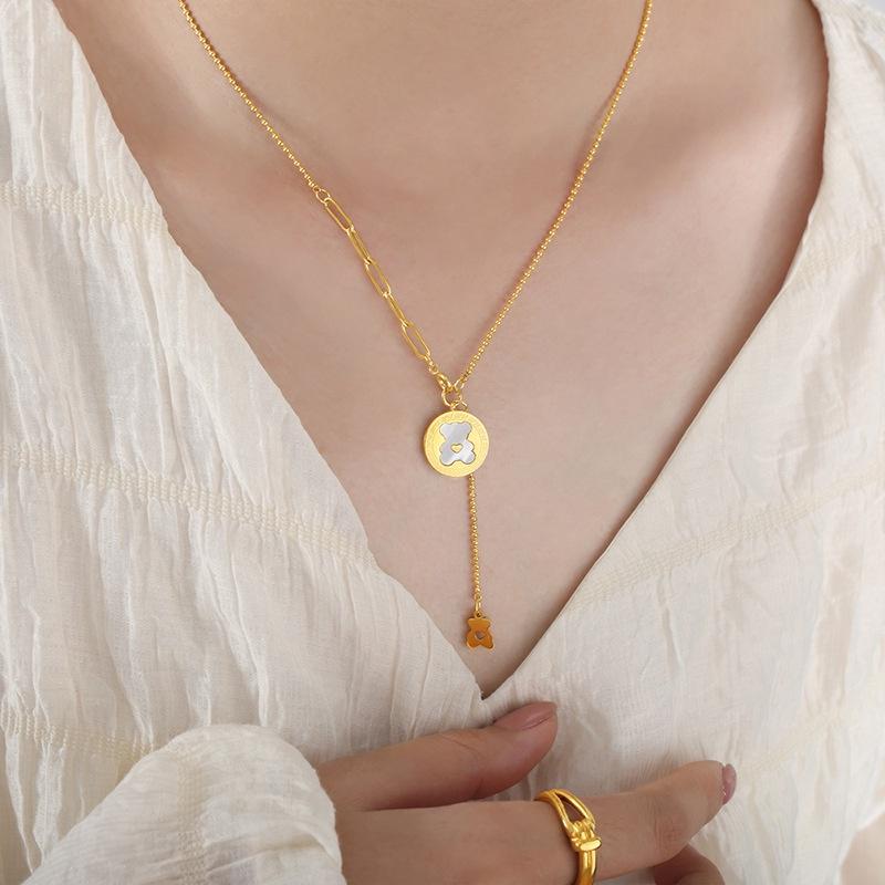 Unique And Charming Cartoon Bear Pendant Necklace Perfect For Women