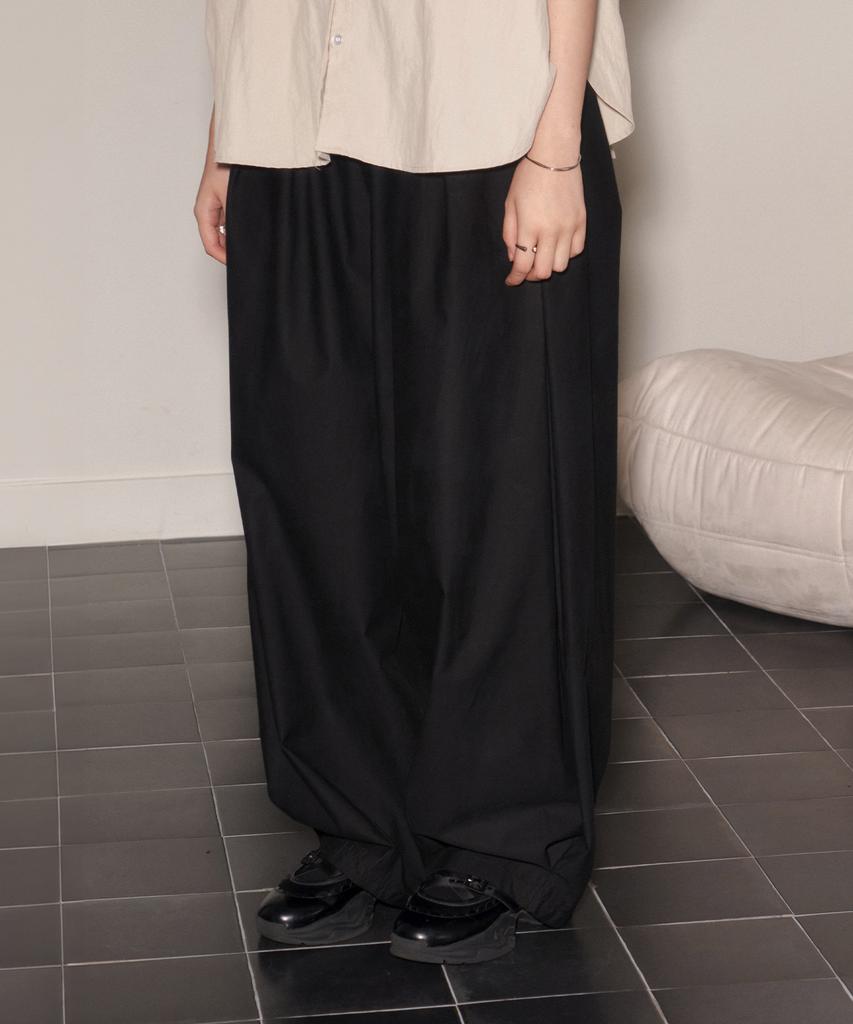 NEALIZE Mid-Rise Wide Pants Black
