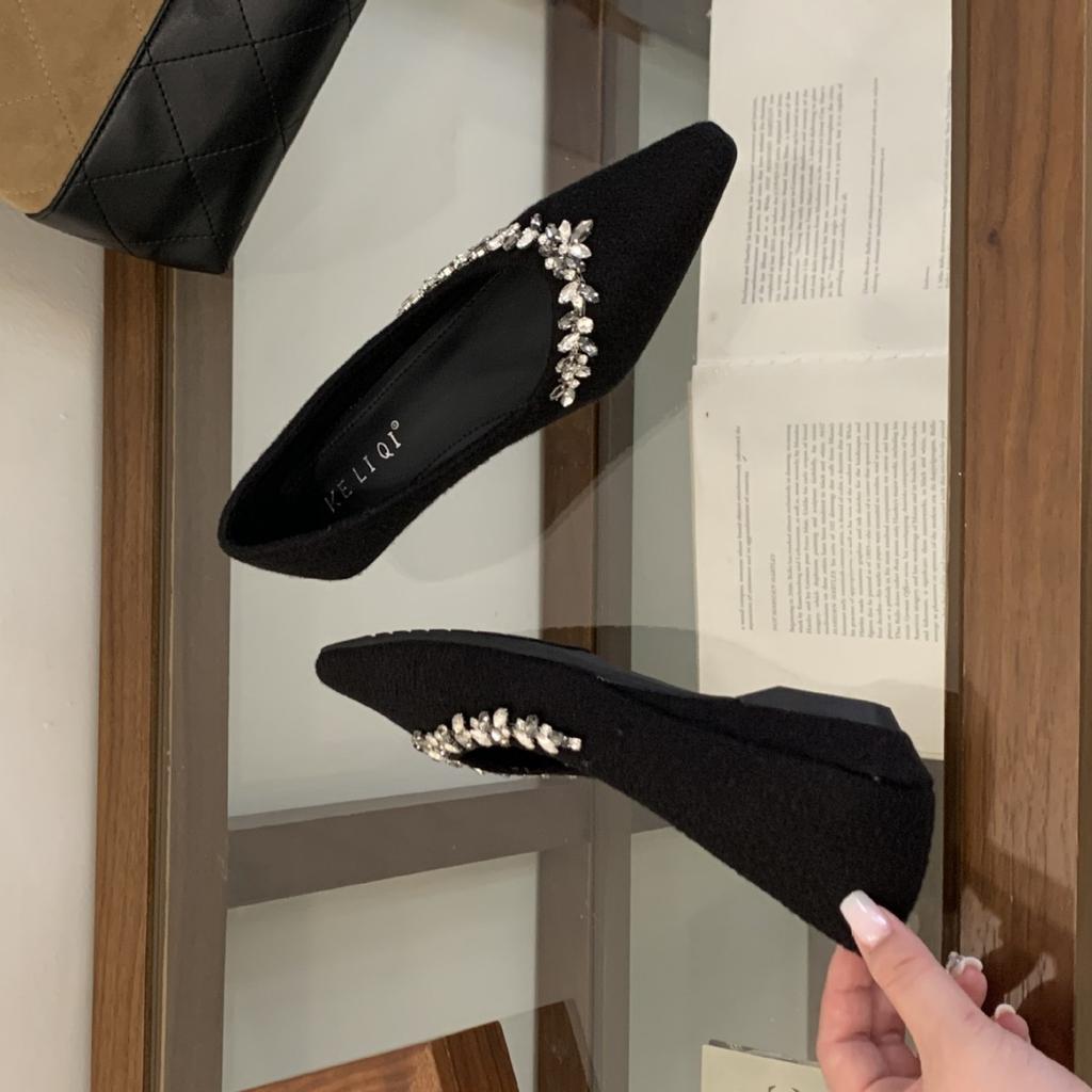 2025 Autumn and Winter New Small Pointed Rhinestone Short Slope Heel Shallow Mouth Commuter Work Women's Single Shoes