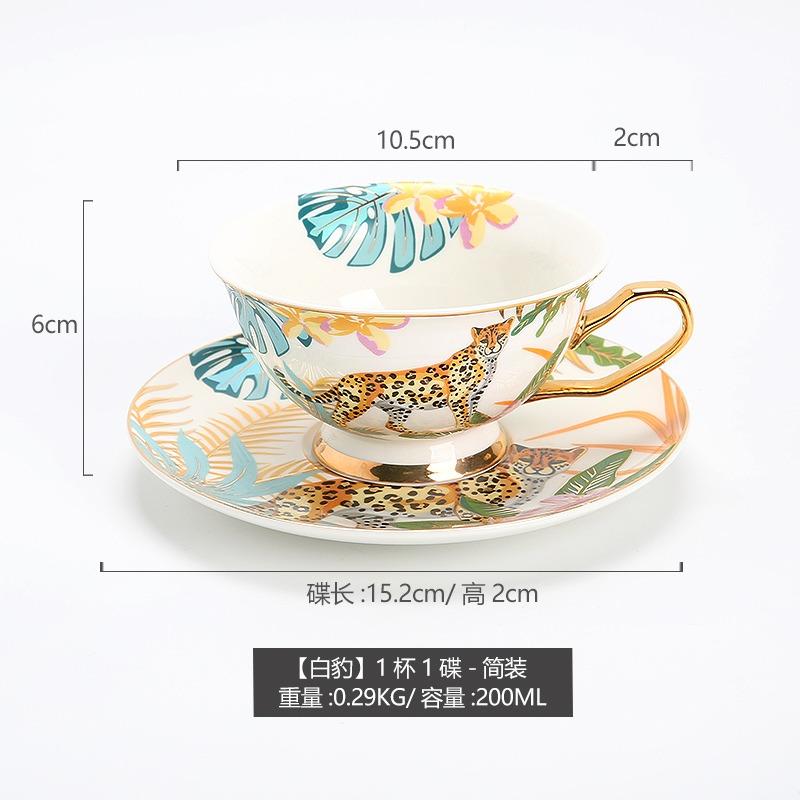 Exquisite Luxury Ceramic Coffee Cup And Saucer Set Bone Porcelain English Afternoon Tea Cup Handheld Gift for Couples