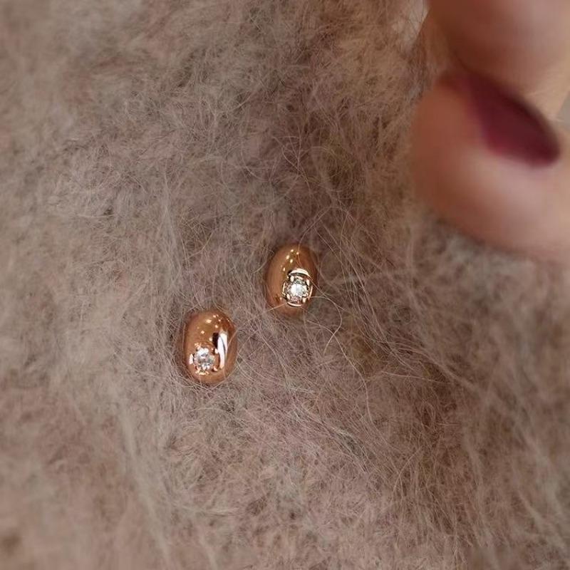 Little Gold Bean Earrings - Small and Exquisite Earrings In A New Design, Featuring A Sophisticated Style.