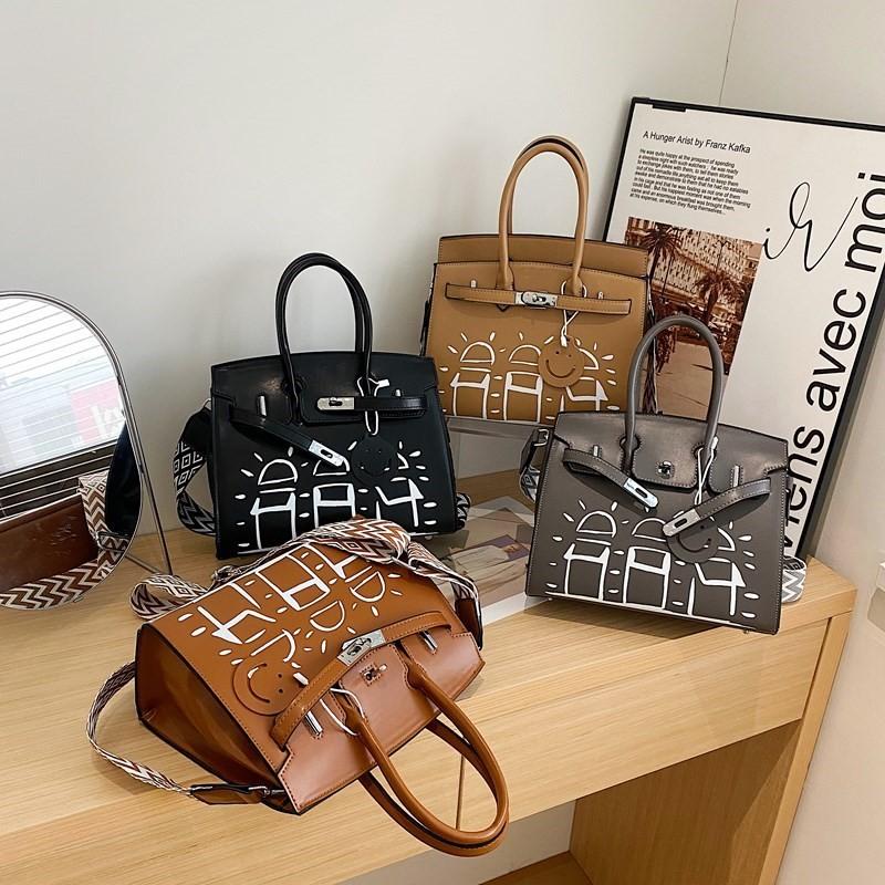 New High-end Contrasting Smiley Face Platinum Bag Portable Shoulder Oblique Span Women's Bag