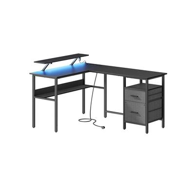 Bureau en forme de L avec multiprise, bureau