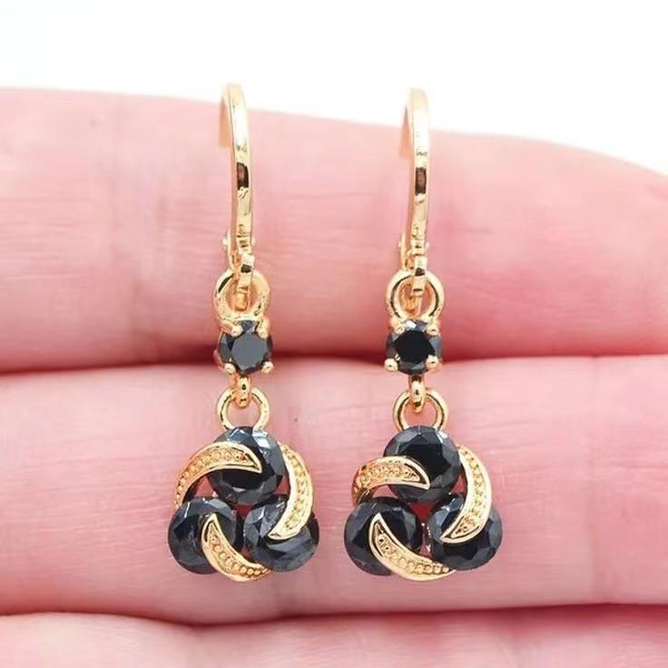 

Spiral Wound Earrings, Personalized Earrings, Women s Earrings one size білий