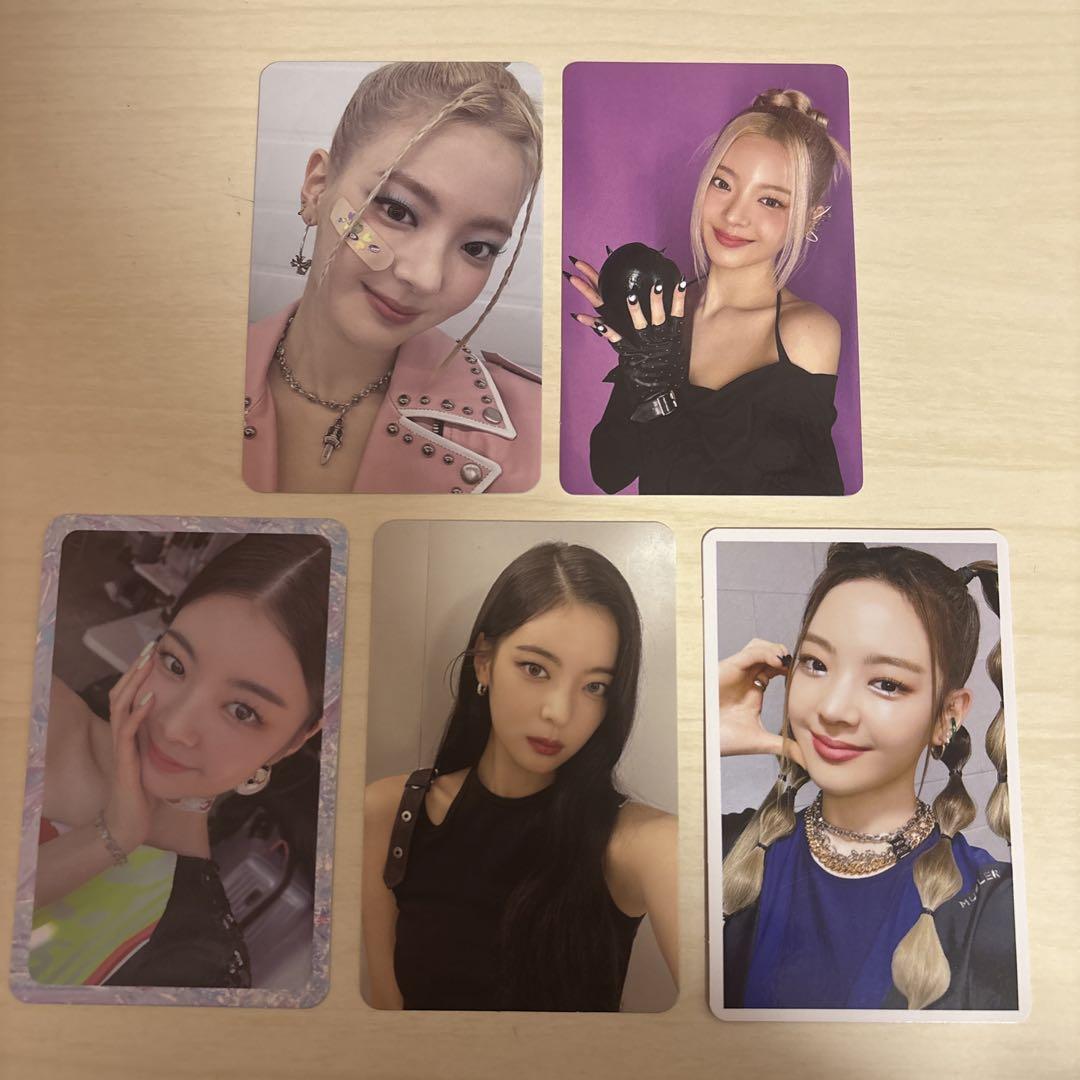 

[Б/У] Коллекционная карточка ITZY LIA 5 штук