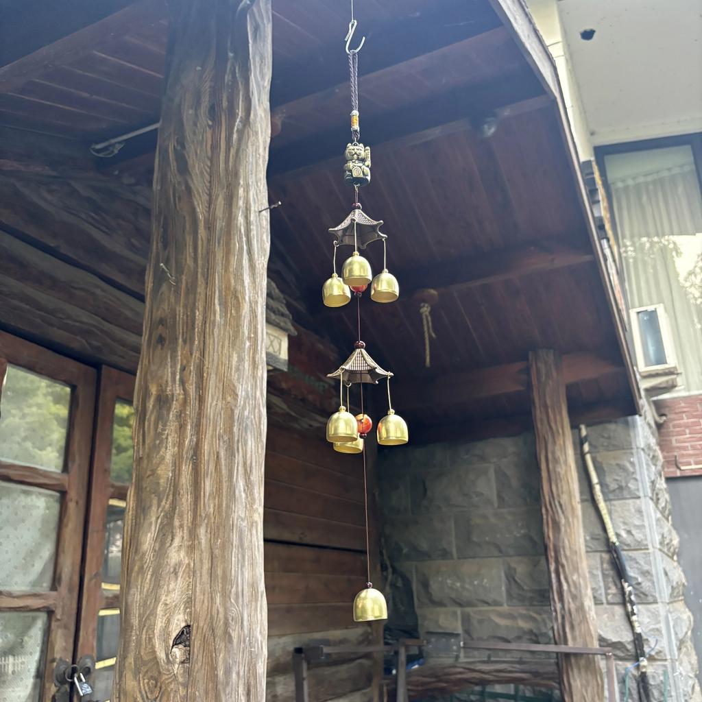 Double Metal Bell Pendant Wind Chime, Brass Color Bell Hanging Decoration, Suitable for Home Patio Wall Hanging, Gift for Friend