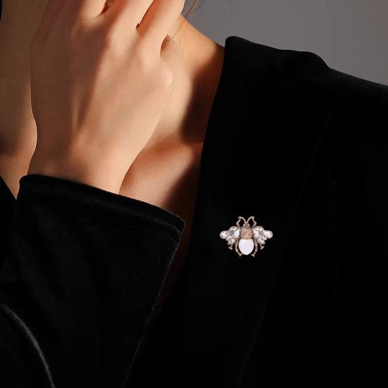 Women Brooch Sparkling Rhinestones Inlaid Insect Shape Suit Pin Sweaters Collars Hats Bags Coats Scarves Decorative Collar Badge
