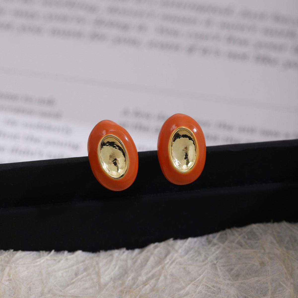 Ankola Red Oval Beanie Stud Earrings, Autumn And Winter Retro High-End Sense Light Luxury Simple Fashion Temperament Earrings