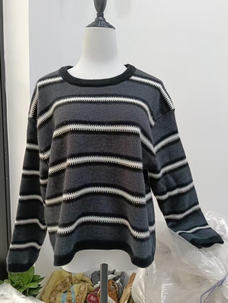 Striped Long-sleeved Pullover Women's Clothing New Autumn and Winter Lazy Style Retro Contrasting Color Knitted Sweater