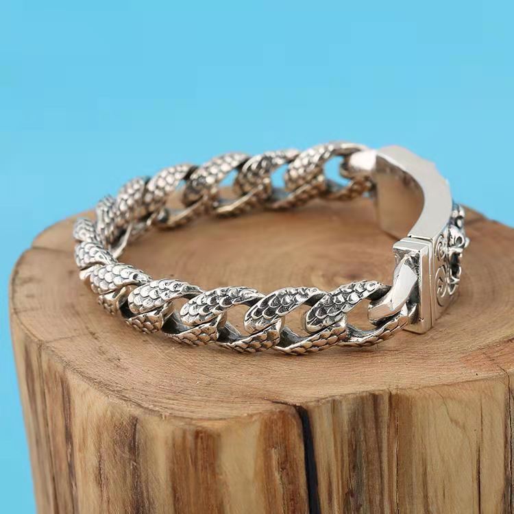 2026 Trendy Brand Chain Jewelry Retro Personality Domineering Dragon Pattern Men's Bracelet Carved Faucet Silver Chain