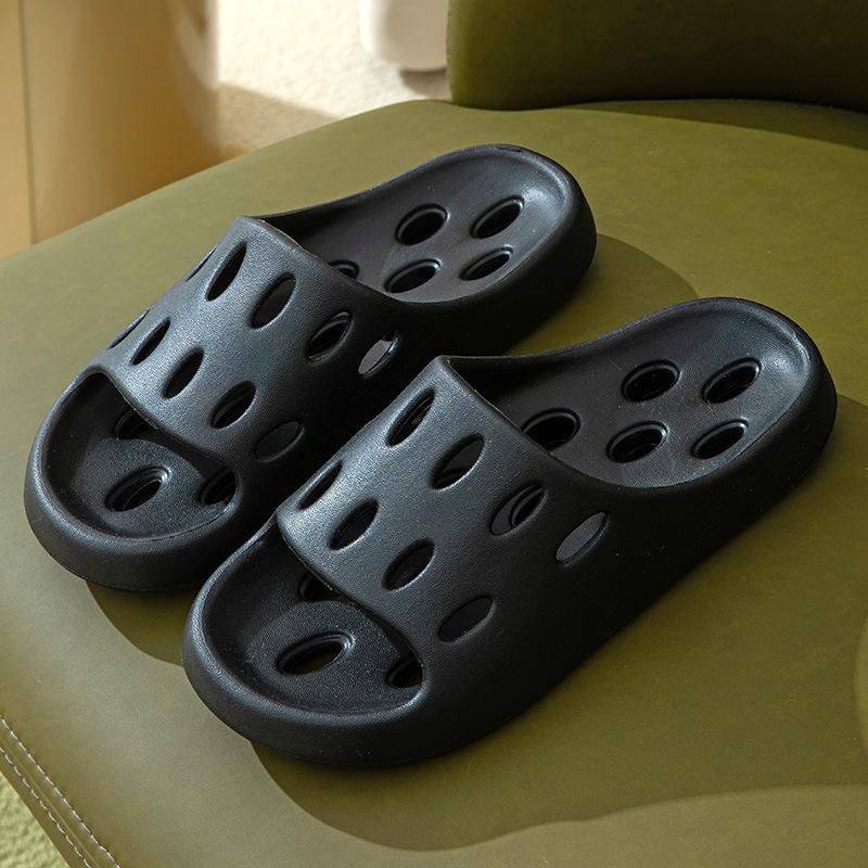 There Are Holes In the Bathroom, Leaking Slippers, Quick-drying Home Non-slip and Deodorant Home Couple Summer Hotel Lightweight Cool Slippers