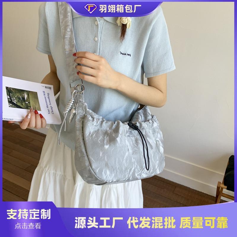 Literary Dumpling Bag Women's Summer New Leisure Commuter Shoulder Bag Niche Messenger Bag