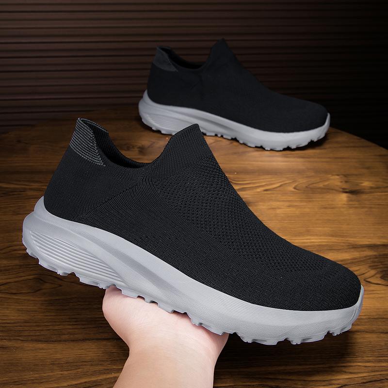 Outdoor Anti Slip Walking Men Shoes Summer Casual Sports Shoes Fashionable and Breathable Tennis Shoes Wide Foot Socks  Sneakers