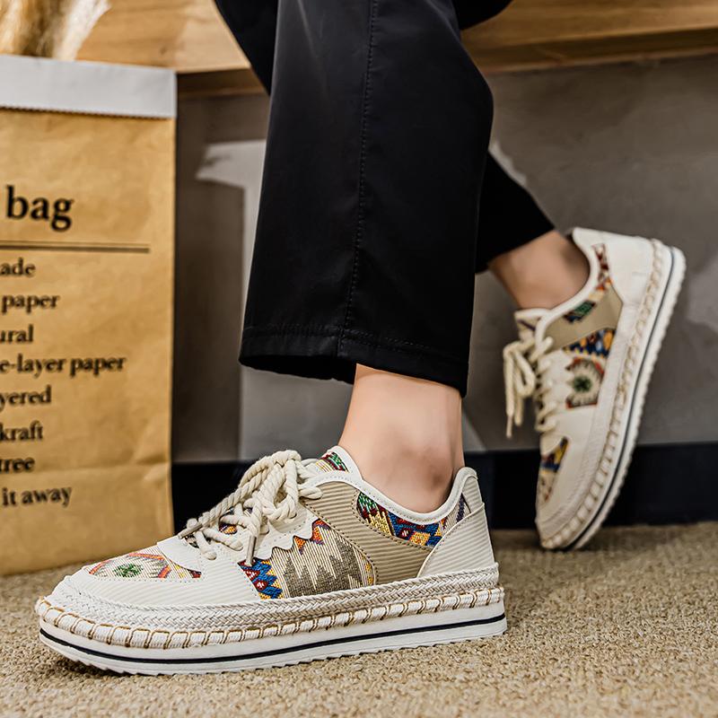Herren Ethno-Stil Herren Canvas-Schuhe sind modisch, leicht und für Outdoor-Reisen im Urlaub geeignet