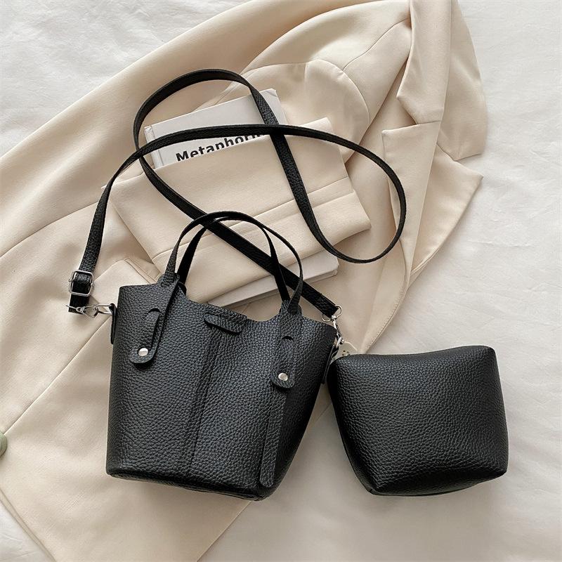 Summer small bag women 2025 new exquisite mini versatile messenger bag going to work portable small bag