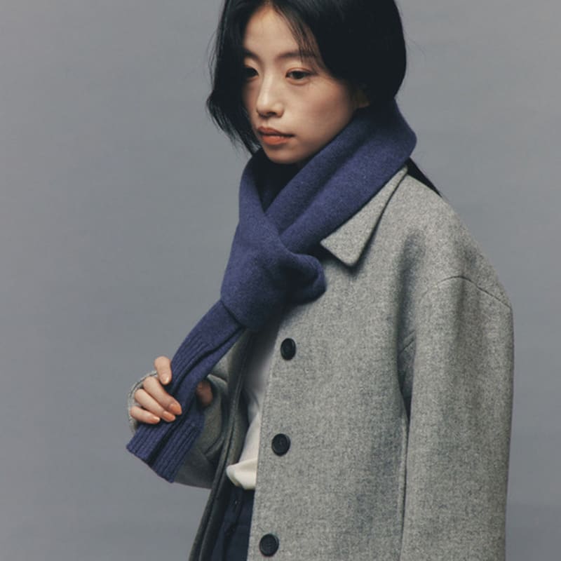 Almute Kai WOOL MUFFLER_BLUE