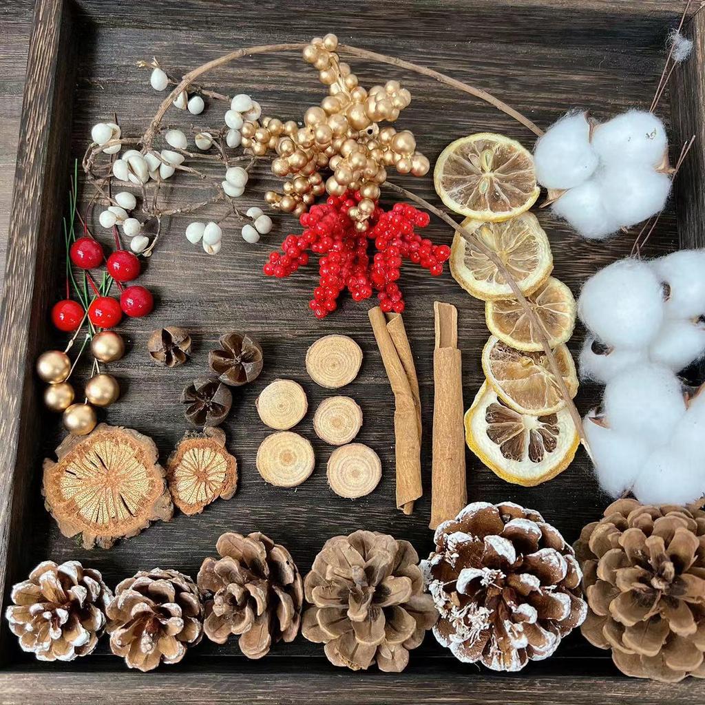 Natural Dried Pine Cones for Christmas Tree Decoration, Photography Props, Floral Wreaths, and Bouquets.