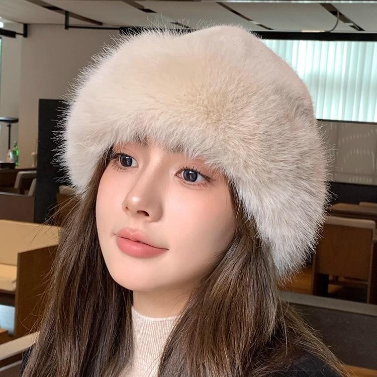 Imitation Fur Hat for Women, Autumn and Winter Plush Fisherman Hat, White, High-End, Adult, Face Slimming, Warm, Ear Protection