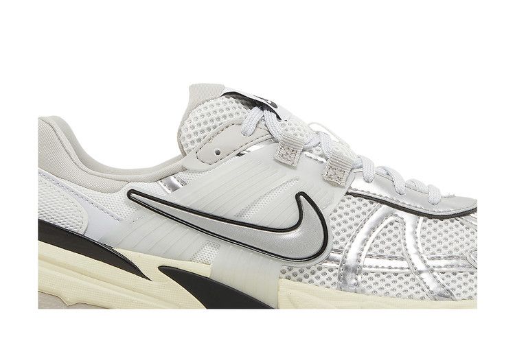Nike V2K Run Summit White Metallic Silver (Women's)