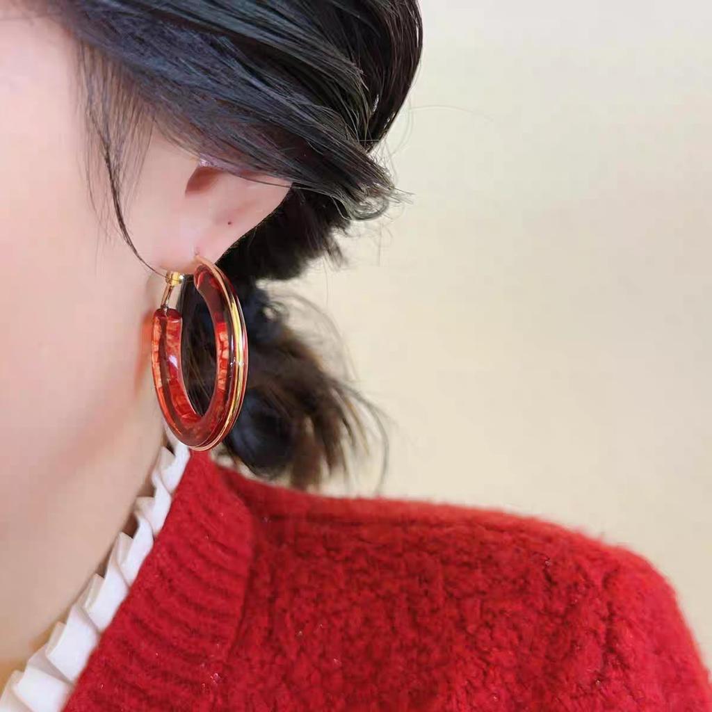Red Style _ Temperament Ankara Red Ice Transparent Earrings Women'S Unique Personality Stud Earrings Senior Feeling Earrings