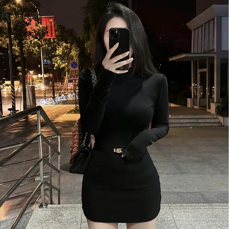 Elegant Slim-Fit Long-Sleeve Dress for Women - Autumn Half-High Neck, Waist-Cinched, Hip-Hugging Mini Skirt.