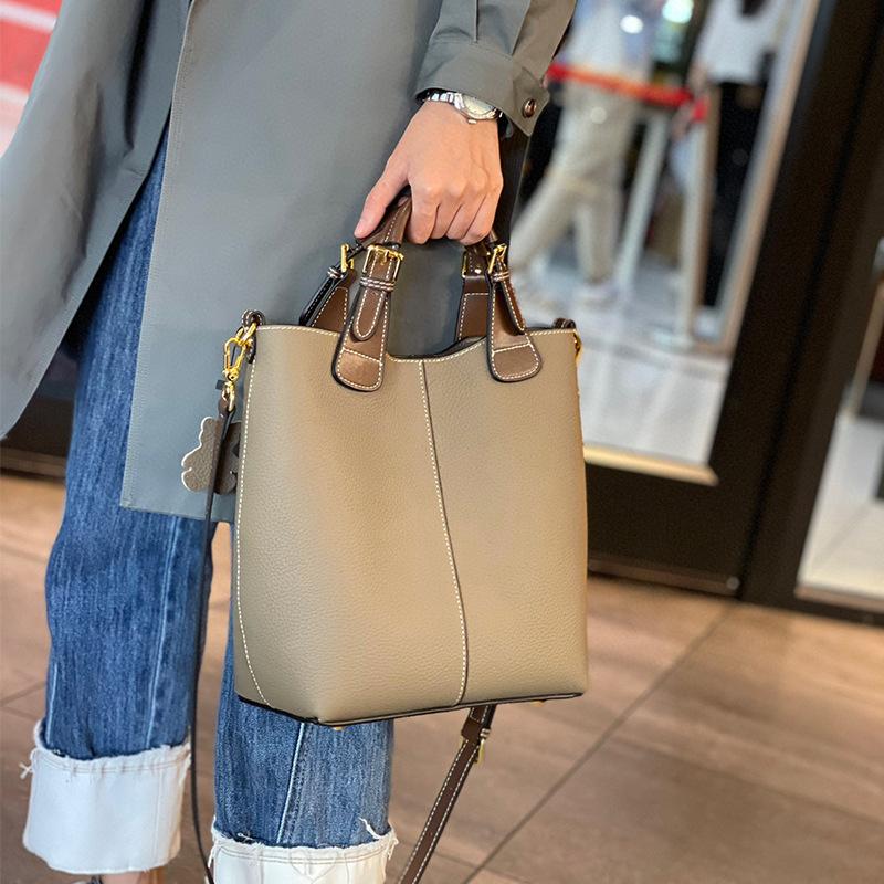 Top Layer Cowhide Large Capacity Mother Bag High End Hand Carrying One Shoulder Crossbody Bag Genuine Leather Bucket Bag