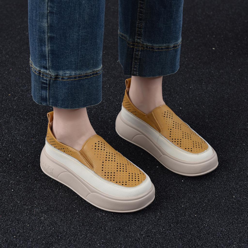 Hollow Hole Casual Shoes Women's 2026 Summer New Soft-soled Retro Rocking Shoes Low-top Heightening Lightweight Single Shoes Women