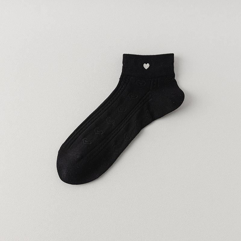 

Женские тонкие хлопковые носки на весну и лето, короткие носки, влагоотводящие и дышащие бесшовные носки, сетчатые носки с вышивкой в виде сердечек 1 pair чёрный