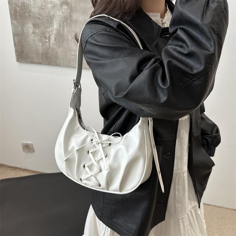 Minimalistická PU kabelka pod pazuchu so zapínaním na zips na mestské vychádzky