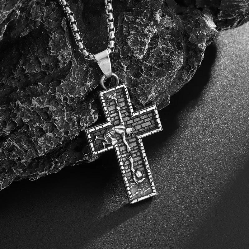 Stainless Steel Irish Celtic Knot Cross Pendant Necklace for Men Women Fashion Lucky Amulet Jewelry