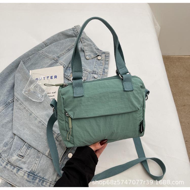 Fashion Versatile Handbag 2025 New Shoulder Leisure Travel Messenger Bag Lightweight Waterproof Nylon Cloth Bag Women