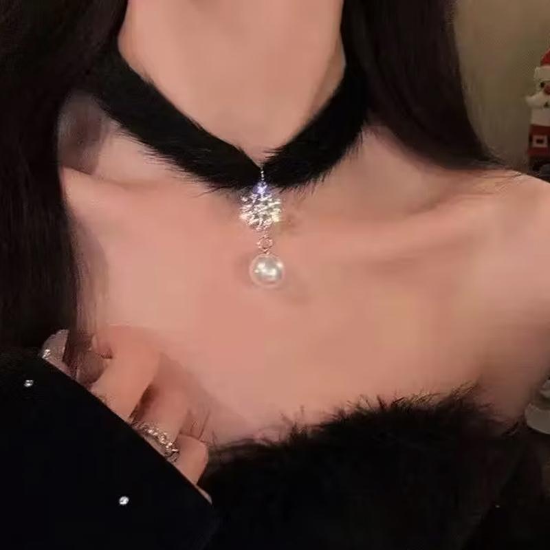 1/2PCS Choker Party Christmas Outfits Gift Necklace Daily Wear Collarbone Chain Pearl Pendant Jewelry Plush Black/White