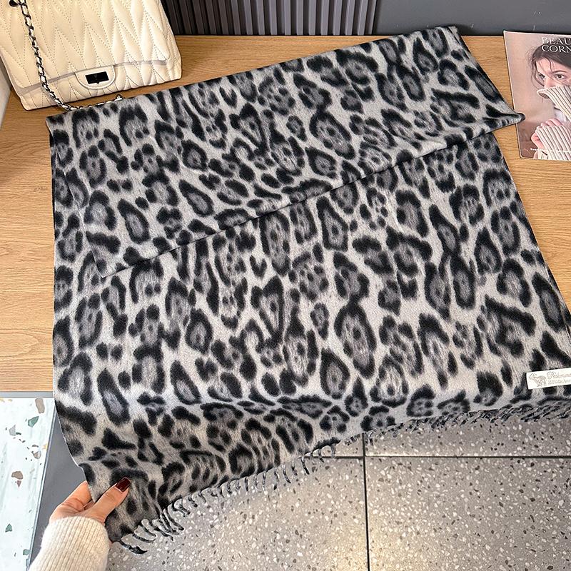 Women Scarf Luxury Autumn Winter Warm Vintage Leopard Print Scarve Pashmina Mujer Femme Foulard Bufanda