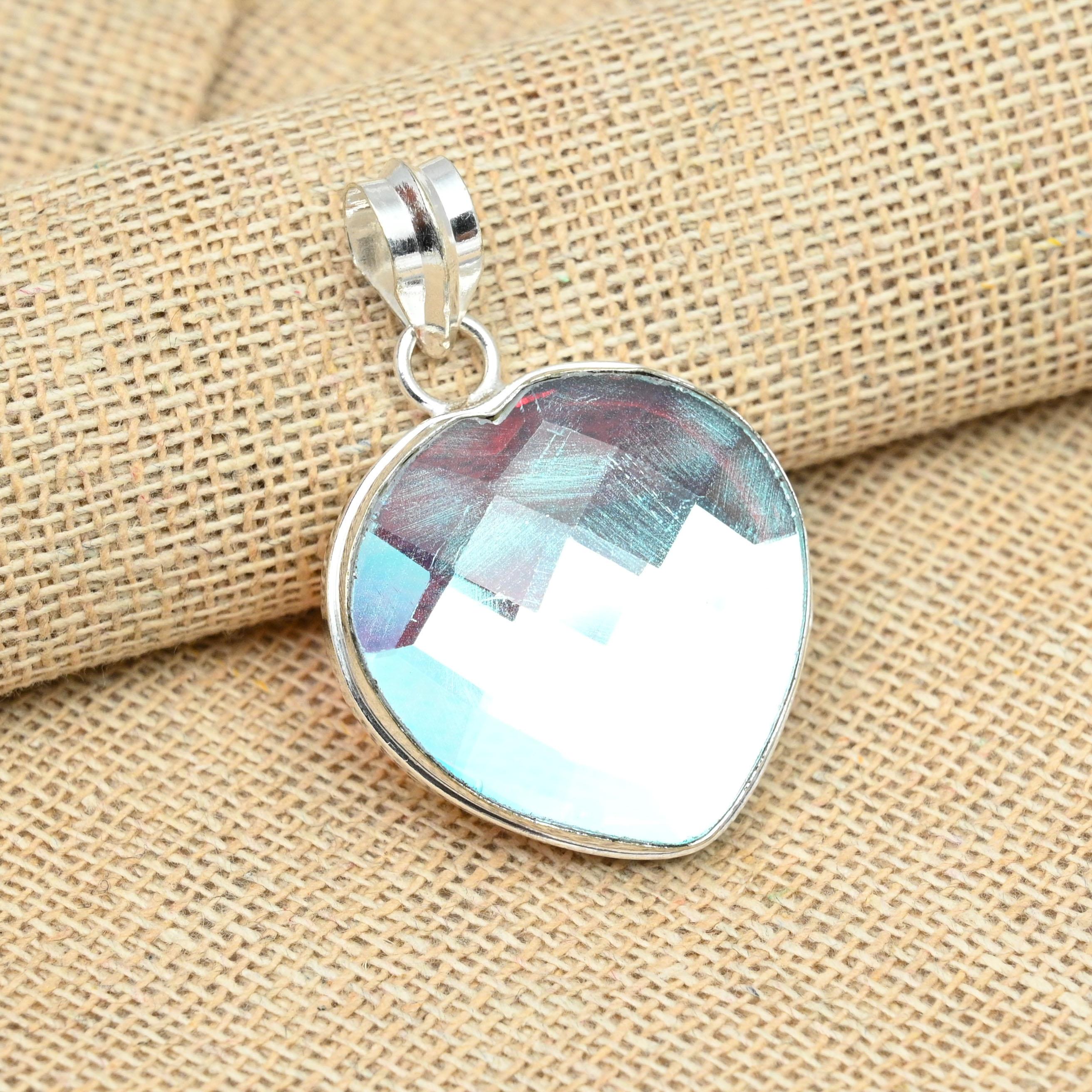 

Радужный мистический топаз Gemstone 925 Solid Silver Ювелирные изделия ручной работы Необычный кулон 1.96 inches белый