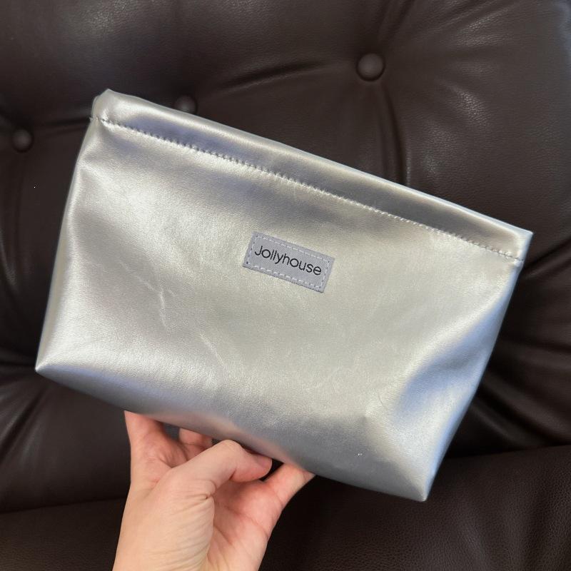 Portable Large Capacity Makeup Bag Silver Pu Toiletry Bag Multifunctional With Zipper Cosmetic Bag Multi-Purpose Use onesize