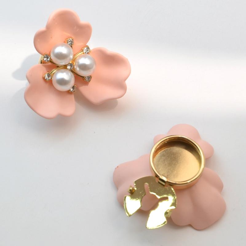 Three-petal Flower Pearl Cufflinks Button Cover Rhinestone Shirt Dress Sleeve Collar Clips For Women Decorative Jewelry Gift