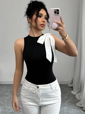 2025 Summer Women's Sleeveless Top: European-American Design, Fashionable, Slimming Vest