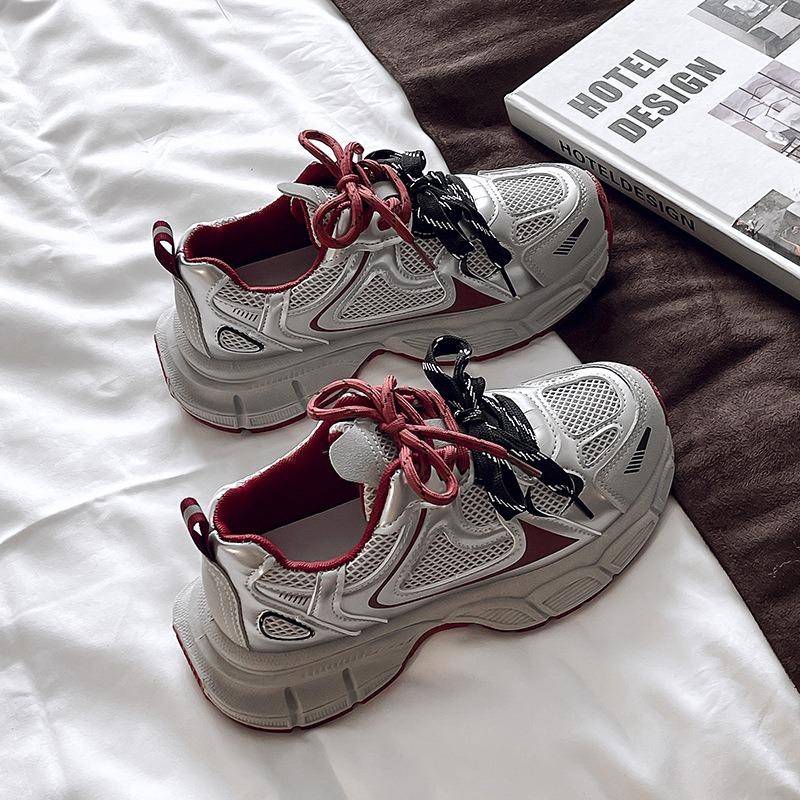 Fried Street Shows Small Feet and Increases Height Thick-soled Women's New Autumn and Winter Versatile and Lightweight Sports Shoes