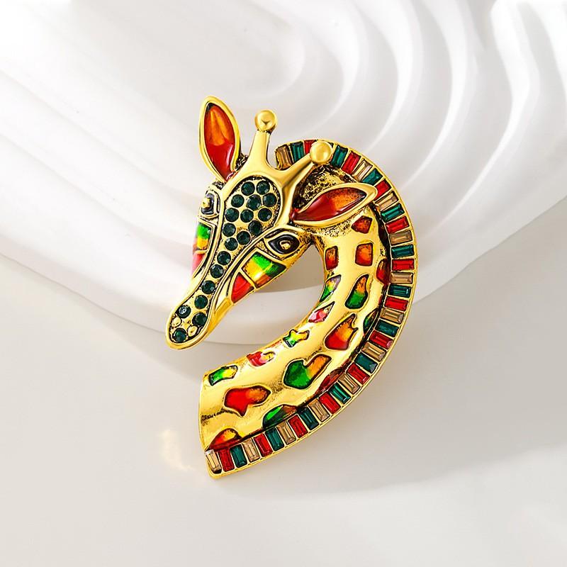 Giraffe Brooch, Colorful Giraffe Animal Accessories, Retro Accessories, Animal Pins.